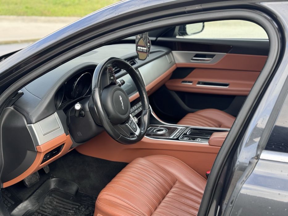 Vand/Schimb Jaguar XF/4x4/Trapa/Line Assist