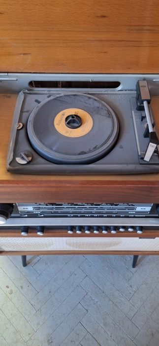 Радио и  грамофон RIGONDA