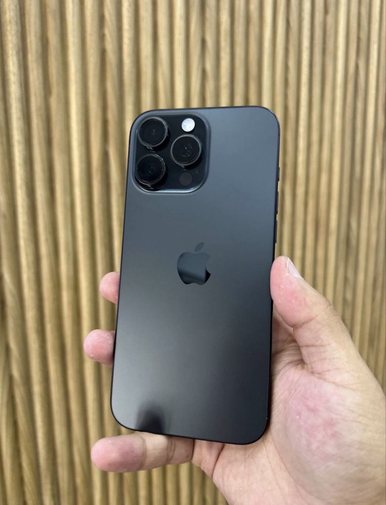 iPhone 16 Pro Max