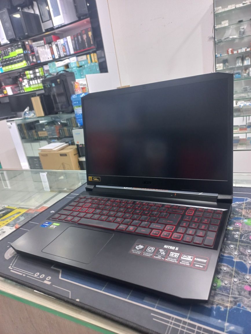 Acer Nitro 5 i7-11800H 16/512gb