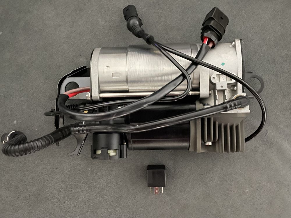 Set compresor releu aer perne suspensie VW Touareg Porsche Cayenne