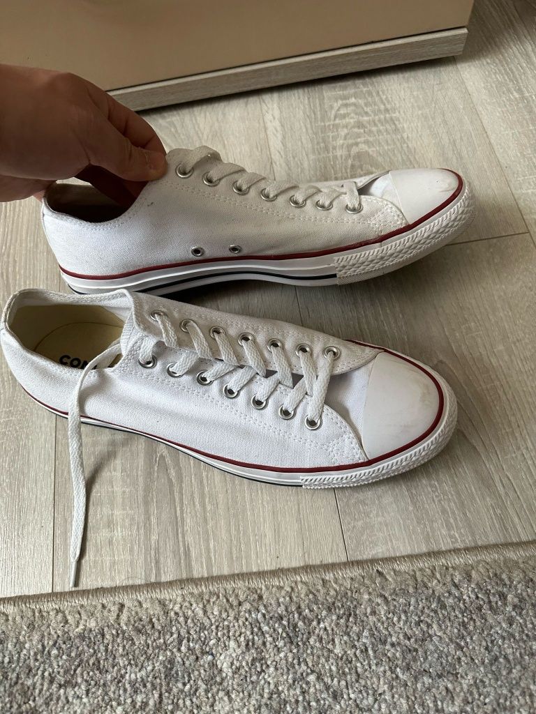 Adidasi Converse