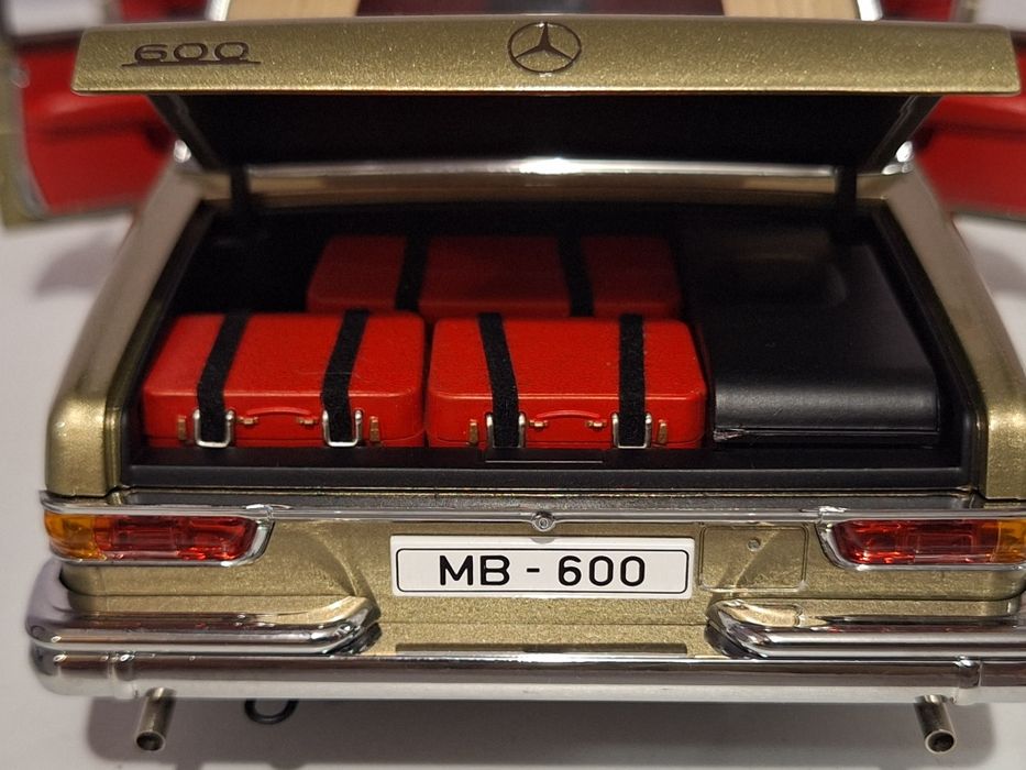 Mercedes S600 Pullman 1/18 Kengfai