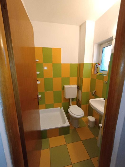 Proprietar,ofer spre inchiriere casă 4 camere, Cartier Europa