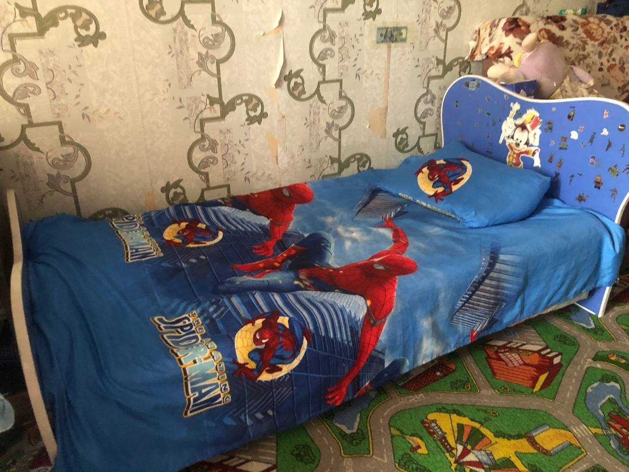 Кроватки детские для мальчика и девочки  сумма 300 тысяч