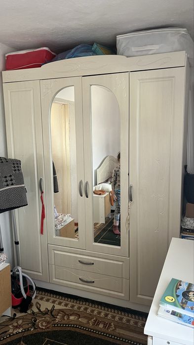 Спальный гарнитур