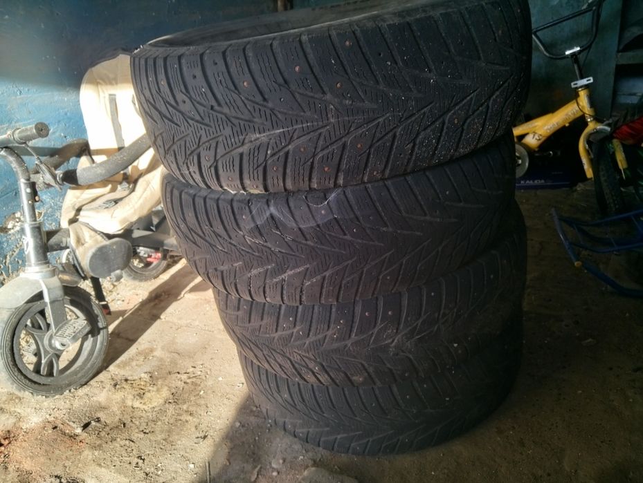 Продам шины зимние