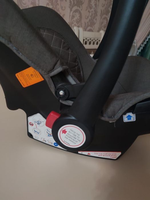 Продам автокресло фирмы ining baby