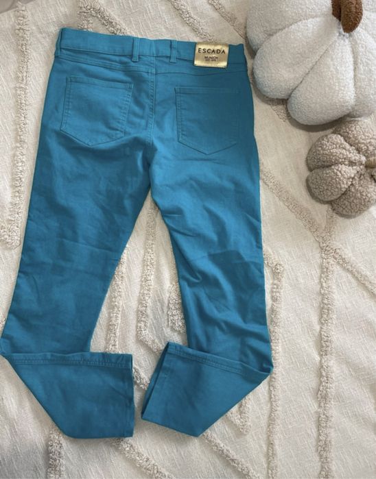 Pantaloni dama Escada