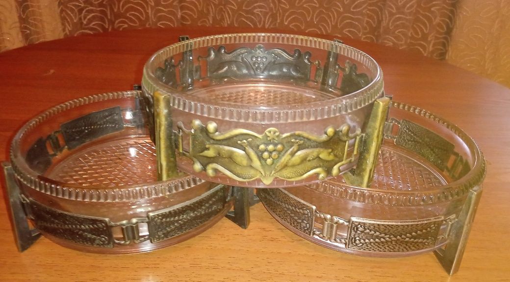 Конфетница декоративная,пресс-стекло СССР,