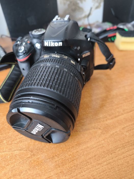 Aparat foto Nikon D5200