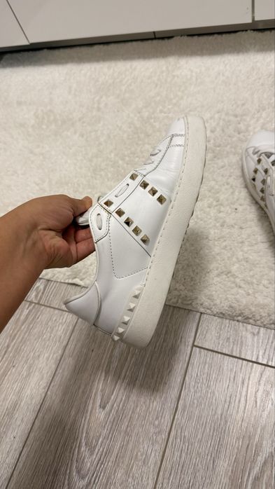 Adidasi Valentino Garavani Rockstud Limited Edition