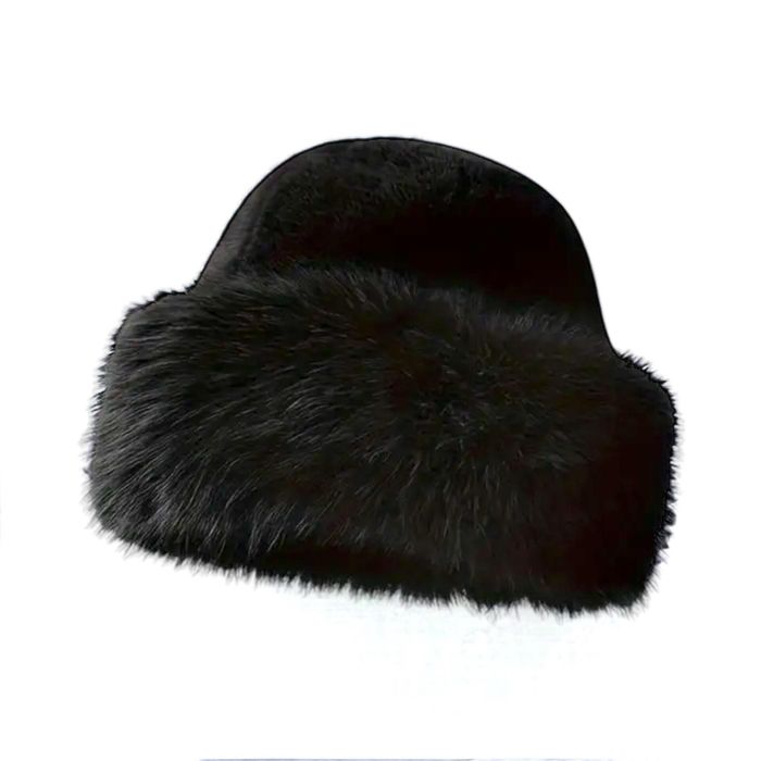 ПРОМО различни цветове модерни, много пухкави и топли шапки с пух