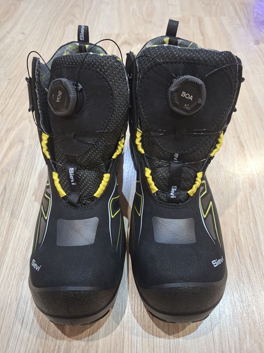 Работни дрехи и обувки