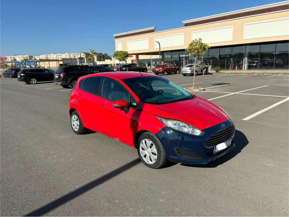 Ford Fiesta Model 2015 1,2 Benzina Usor Avariat / Lovit