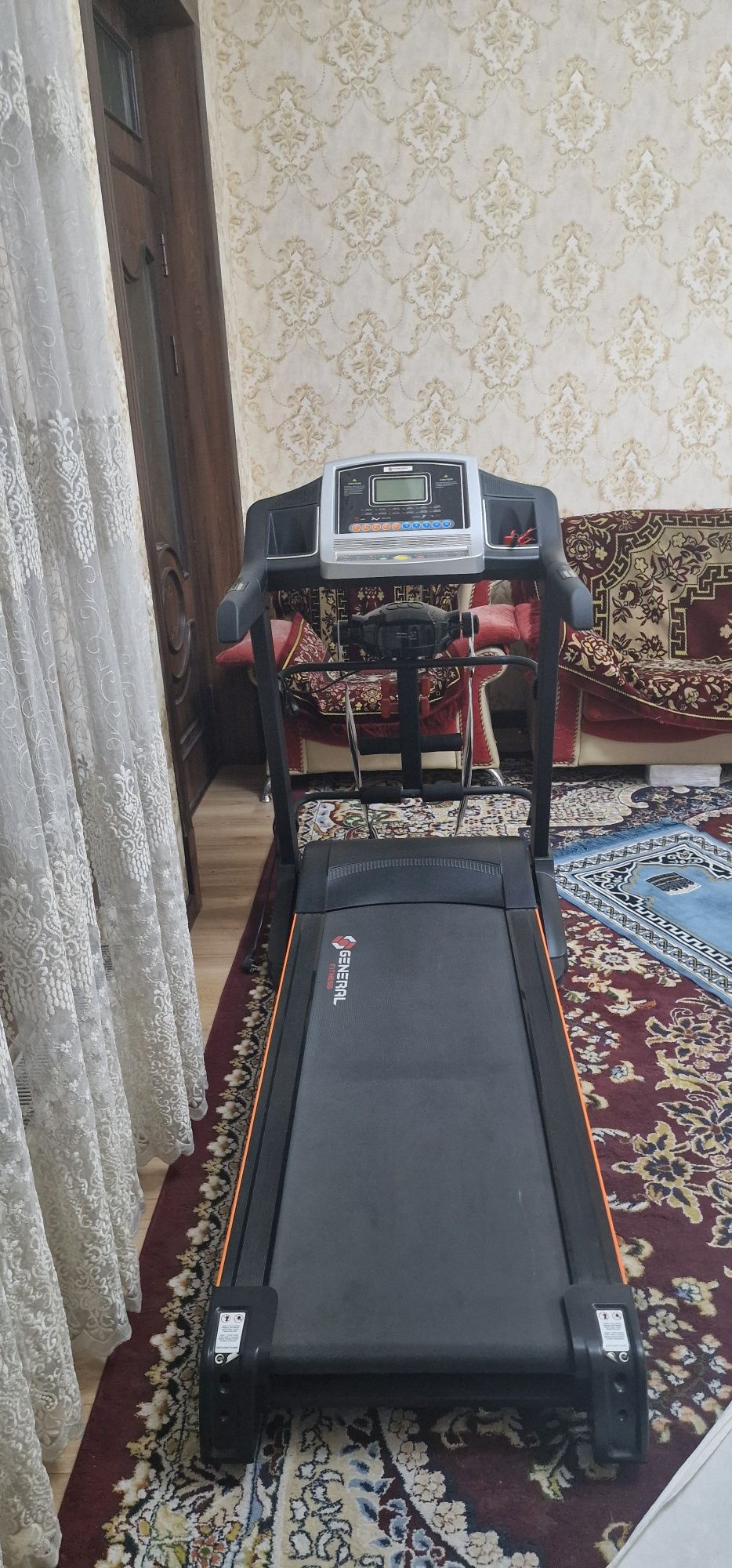 Беговой дорожка сотилади