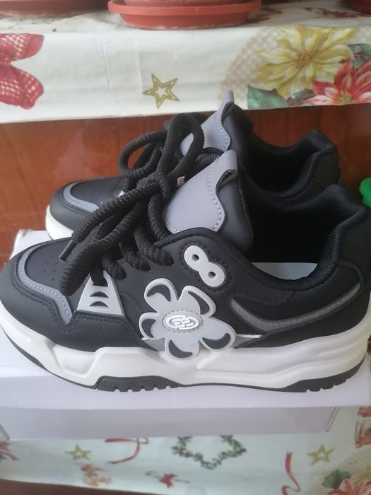 OFERTA, OFERTA : Adidași noi (mărimea 36)