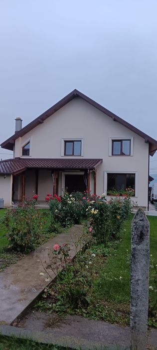 Casă de vânzare în Buhuși, Bacău