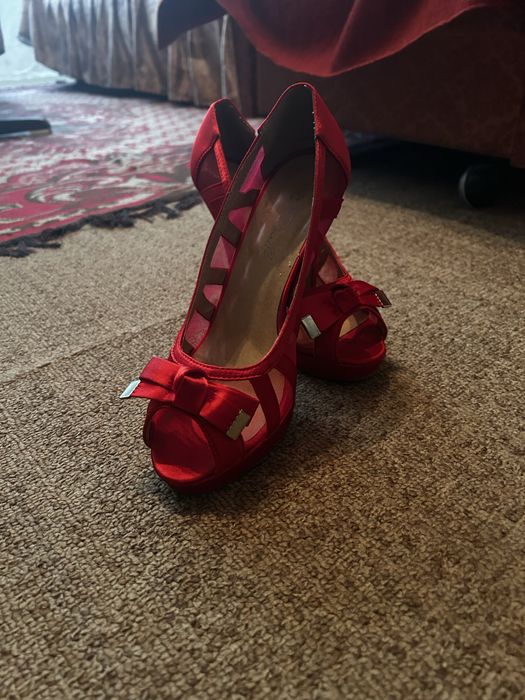 Дамски обувки на ток