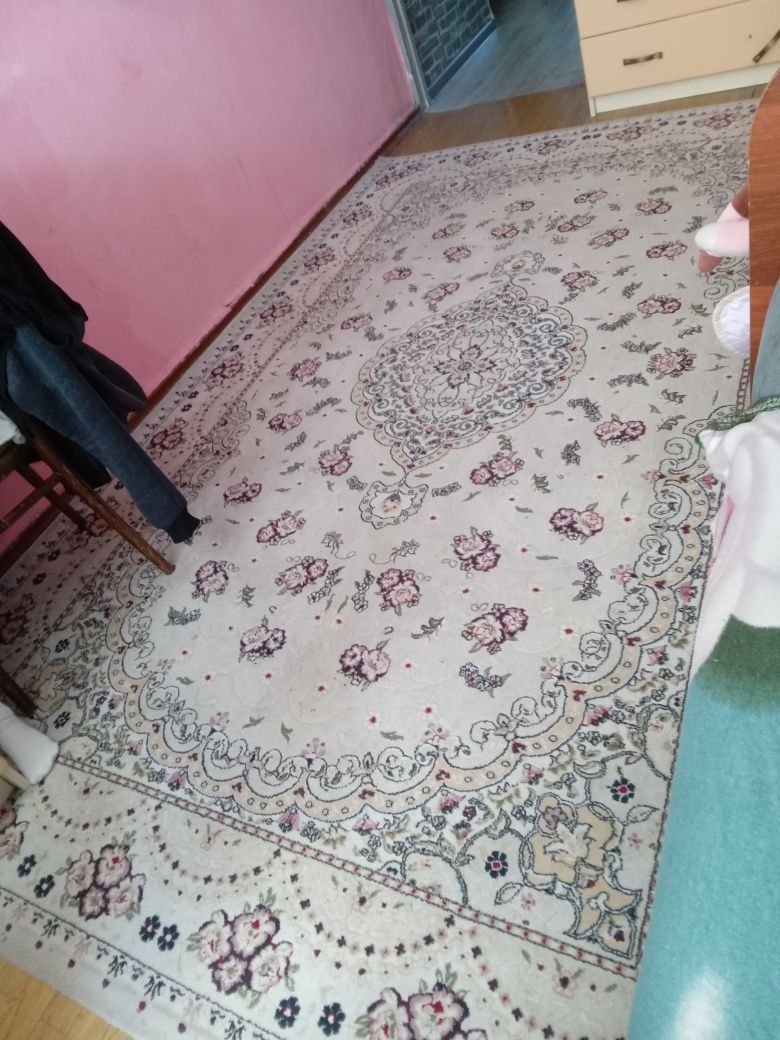 Продам палас,шторы
