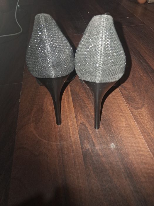 Pantofi stiletto