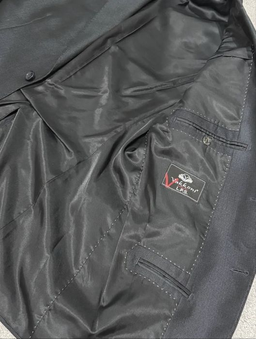 Мужской классический костюм