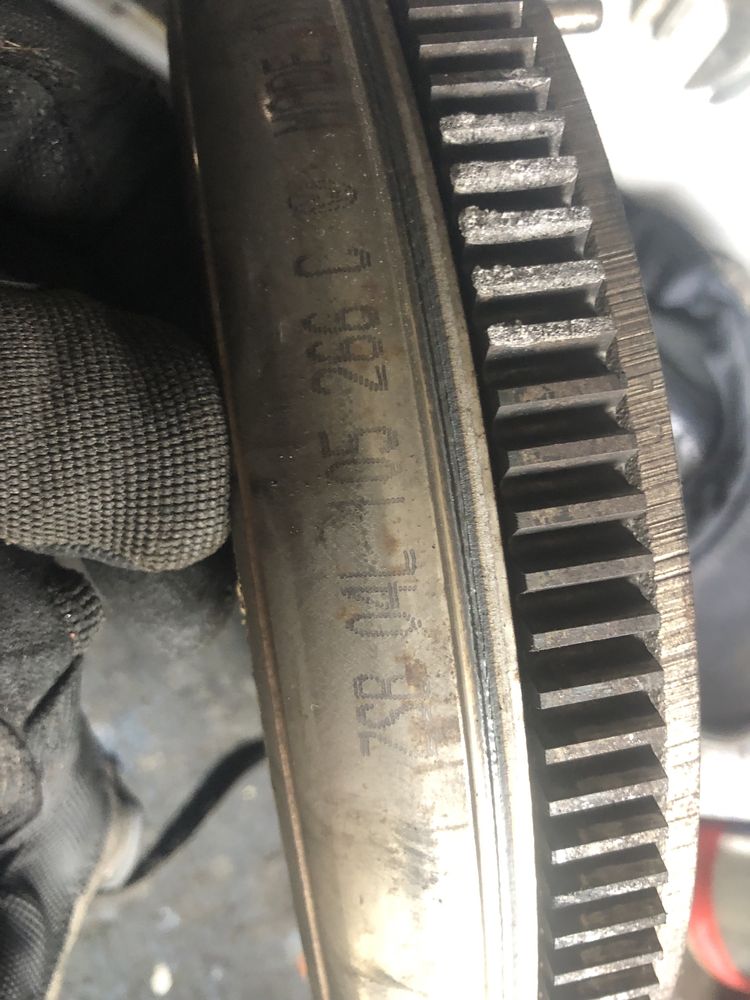 Ambreiaj Volanta masa dubla placa disc Vw Passat B8 2.0 tdi 04L105286L