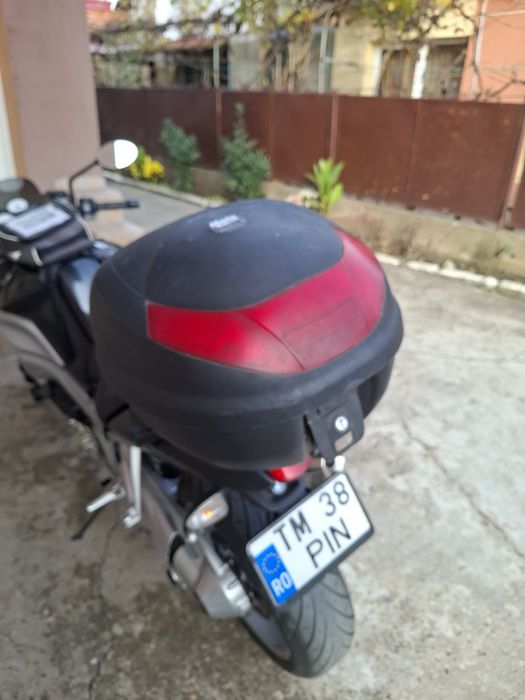 Top case Givi + placa Givi