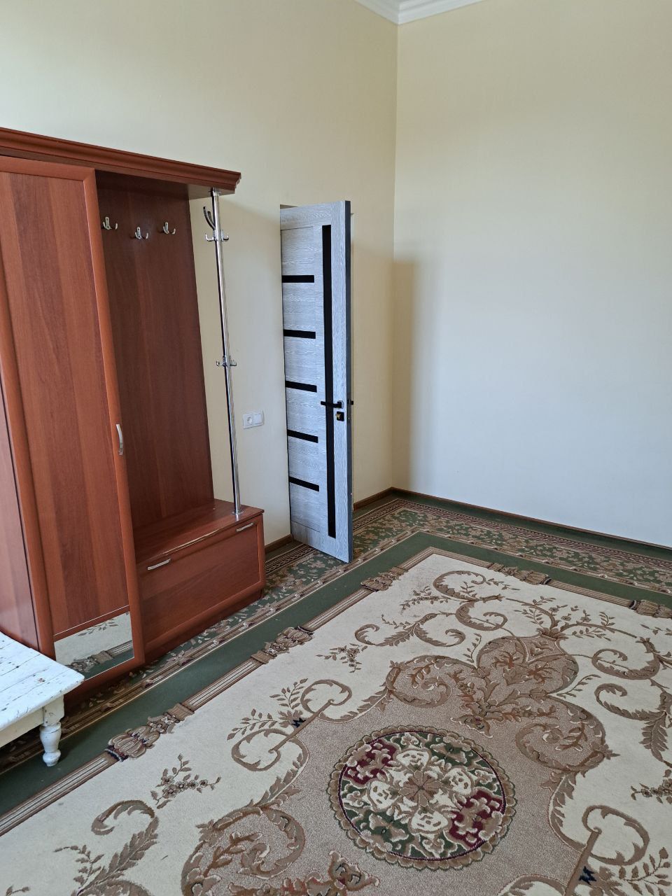 3 xonali Uchastka ijaraga beriladi