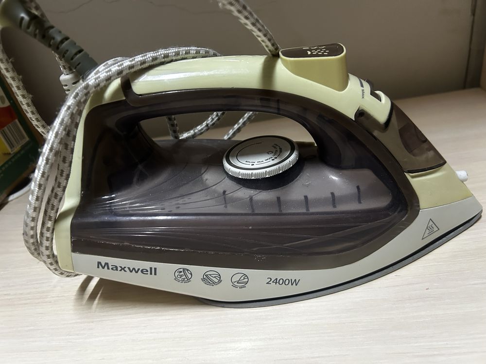 Утюг бытовой Maxwell