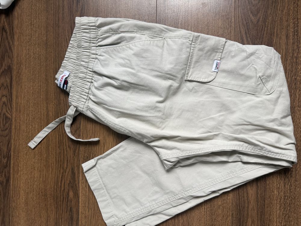 Дънки, панталони Guess, Levi’s, Diesel, Tommy Hilfiger, adidas