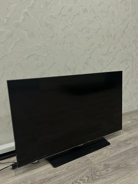 Samsung телевизор — рабочий, небольшой дефект экрана