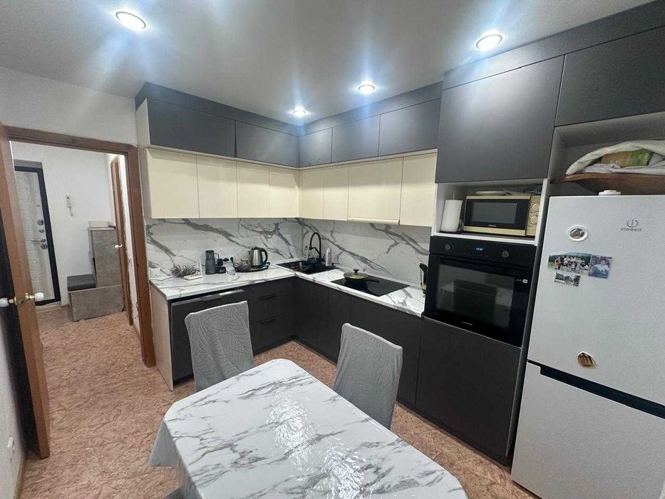 Продам 2 комн квартиру в районе IT лицея в новом доме