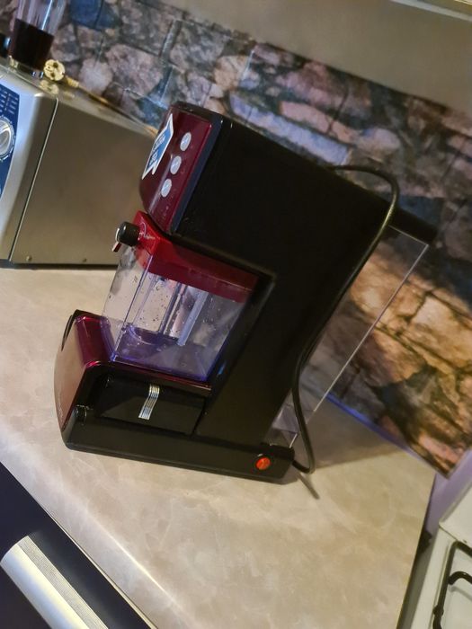Aparat cafea Breville – Espresso, Cappuccino & Latte – Ca nou!

Este a