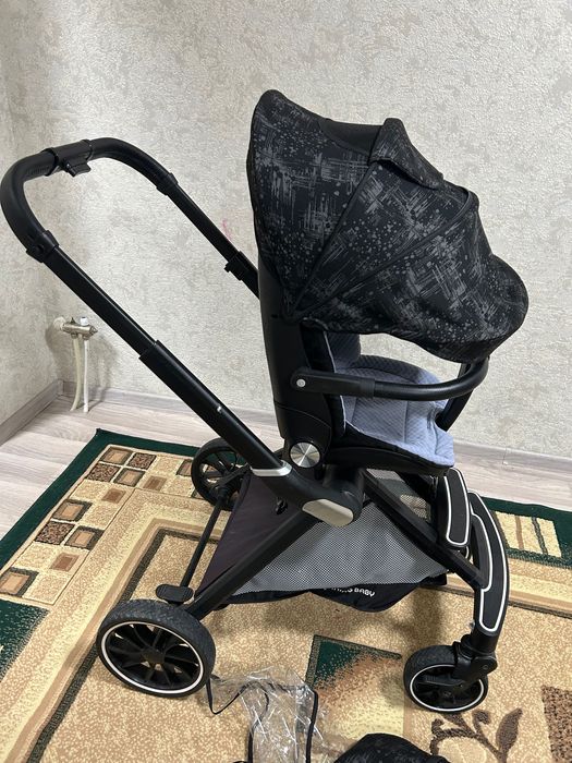 Коляска прогулочная