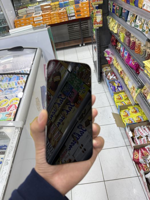 Iphone 12 pro max sotiladi