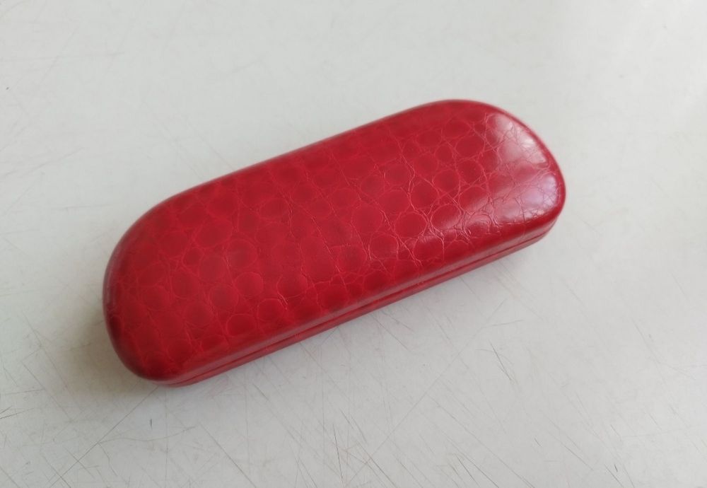 Слънчеви очила GANT, калъф за очила