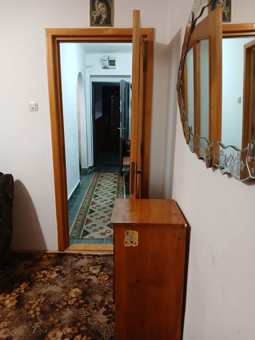 Persoana fizica vând apartament 2 camere et 1