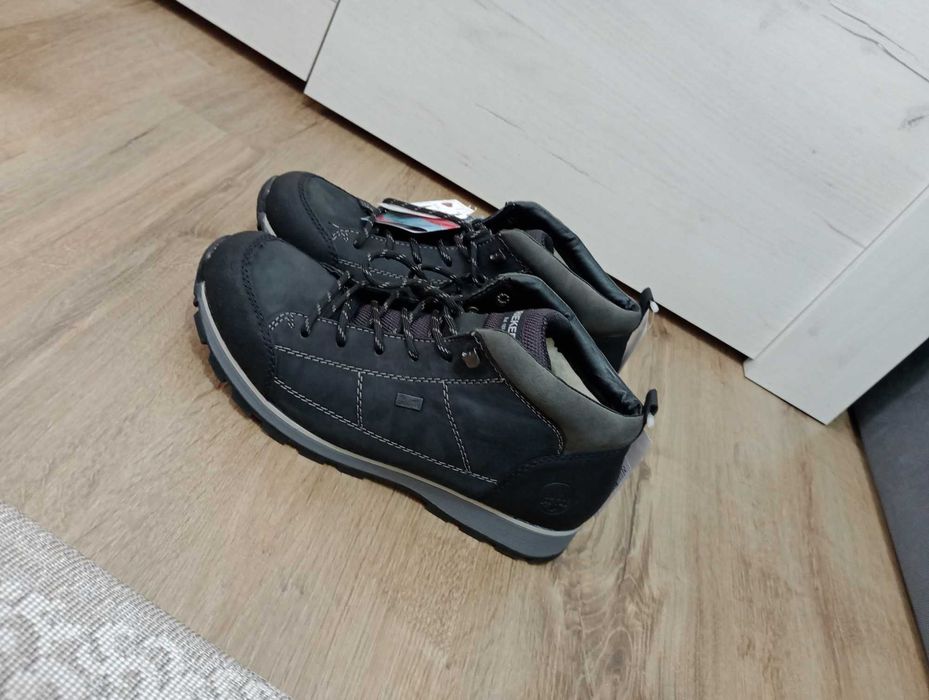 Vând ghete bărbăteși Rieker!