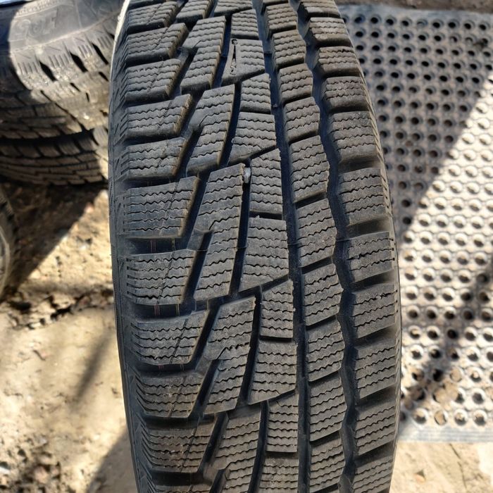 Зимние шины новые