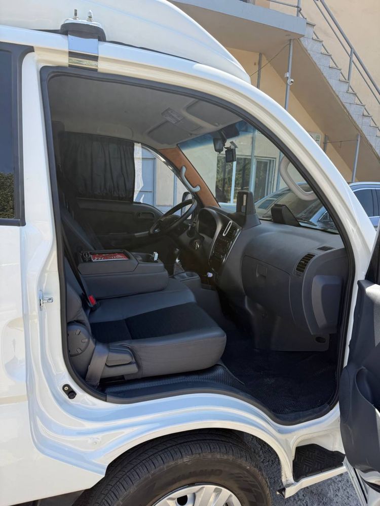Kia bongo 2022 1,2 tonna