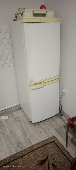 Холодильник Samsung