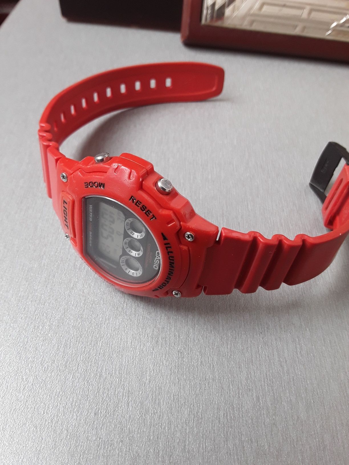 Ceas Casio w214hc rosu