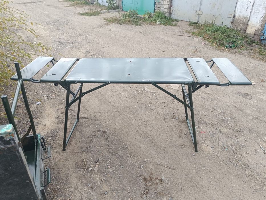 Продам стол железный складной