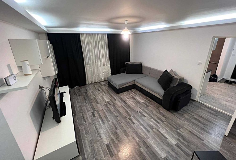 Vând app 2 camere Împărat Traian