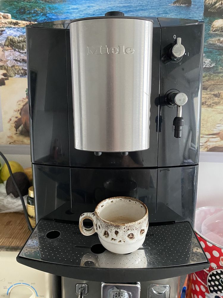 Vand espresoare de cafea Saeco, Philips, Jura, Delonghi, Miele