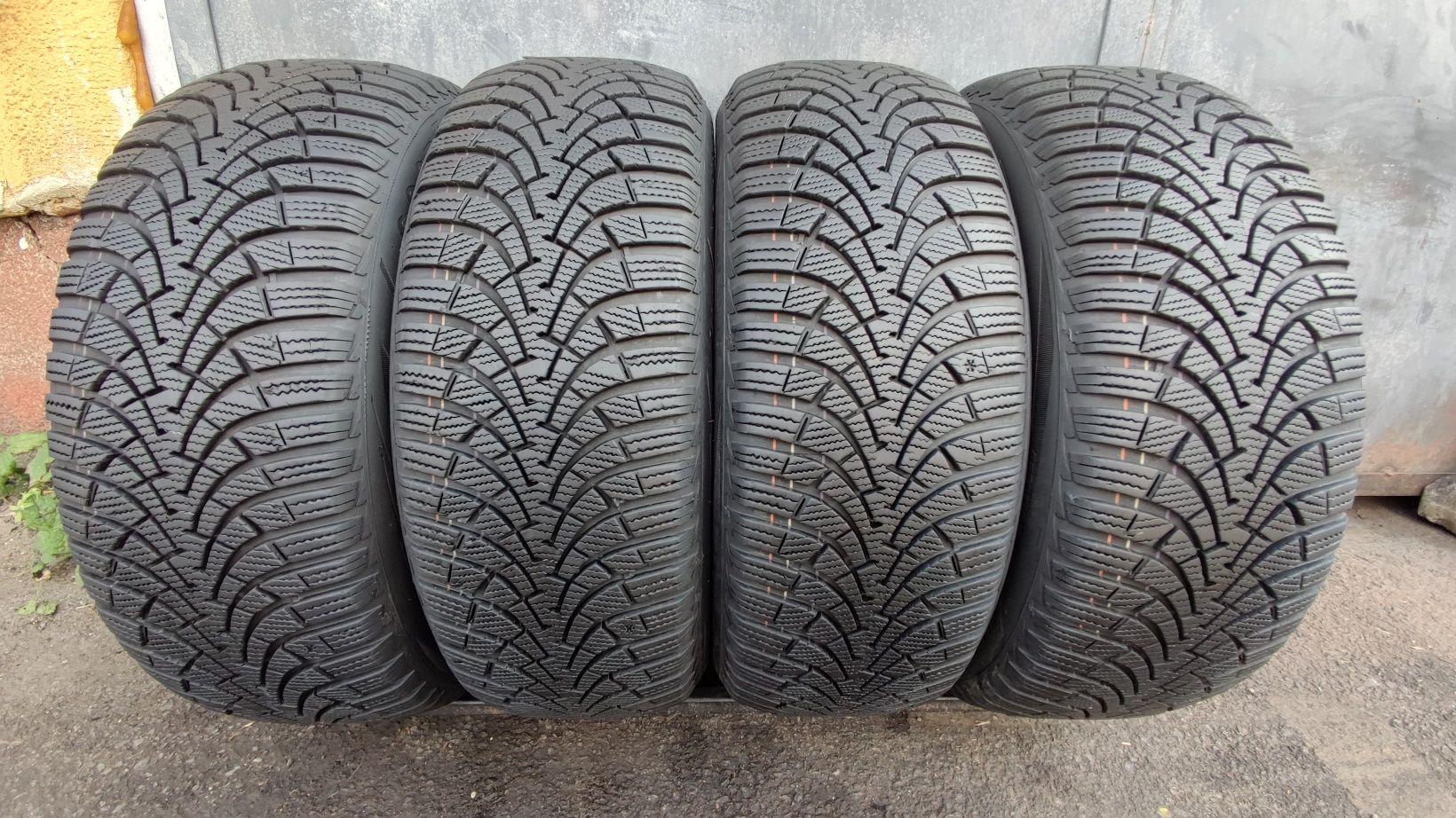 4бр. зимни гуми 205/55/16 GoodYear Ultra Grip 
dot22
8mm
Добро състоян