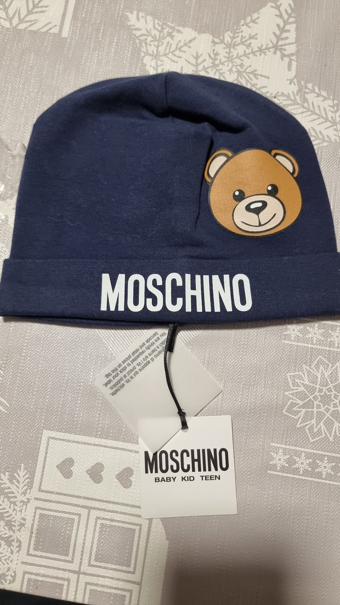 Бебешка шапка Moschino