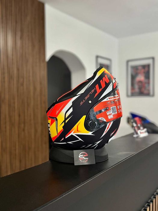 НОВА Каска MT Revenge 2 S ACOSTA A37 MATT