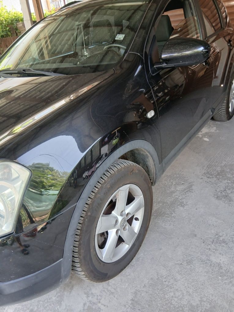 Кола Nissan Qashqai